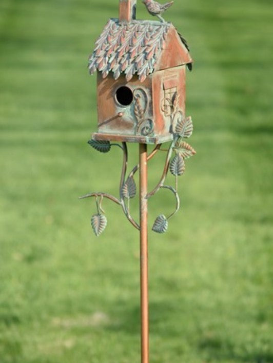 Country Style Iron Birdhouse Stake "Chimney House"